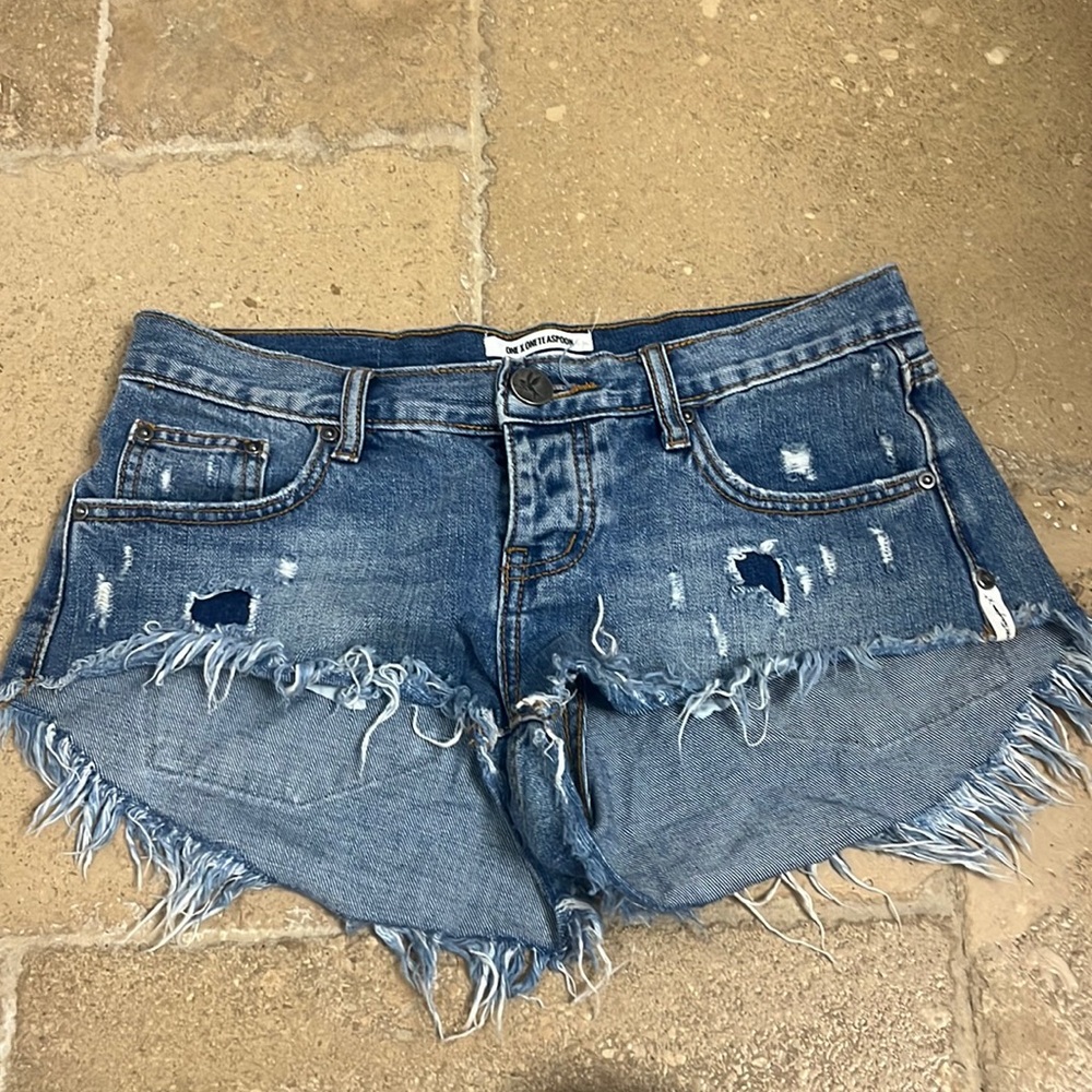 one teaspoon shorts in a size 25